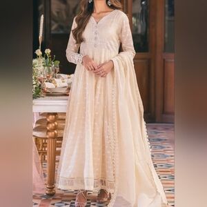 Sunnia Manahil small Pakistani Indian outfit